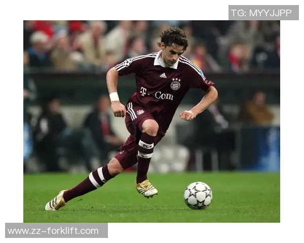 2005年足球界的璀璨明星们盘点与成就回顾 2005年足球界的璀璨明星们盘点与成就回顾