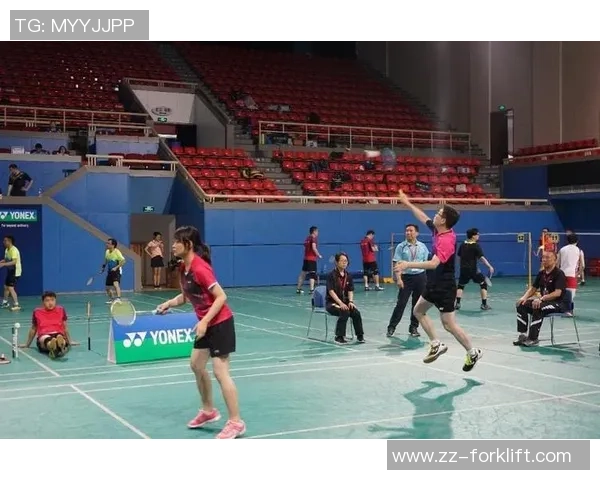 上海羽毛球队在邀请赛中以77分稳居积分榜首位展现强劲实力 上海羽毛球队在邀请赛中以77分稳居积分榜首位展现强劲实力