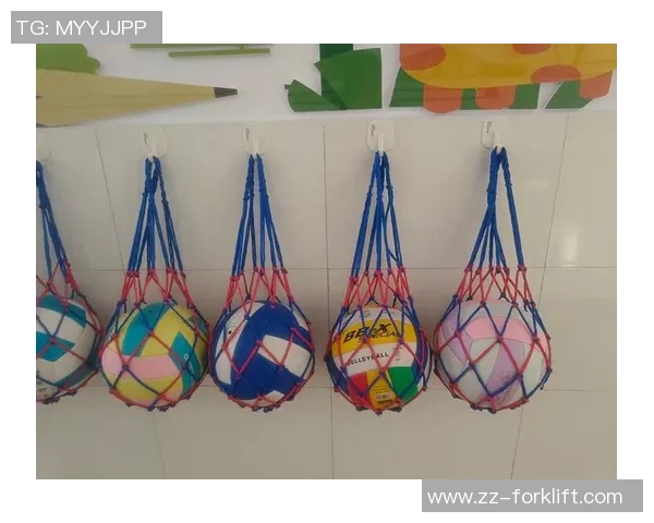 网兜垫足球的魅力与创新玩法探索，提升运动乐趣与团队合作精神