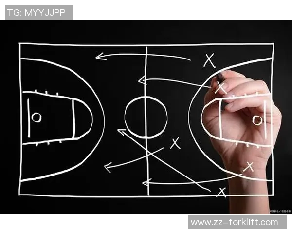 重庆篮球队进攻战术解析:从战术布局到球员配合的深度剖析 重庆篮球队进攻战术解析:从战术布局到球员配合的深度剖析